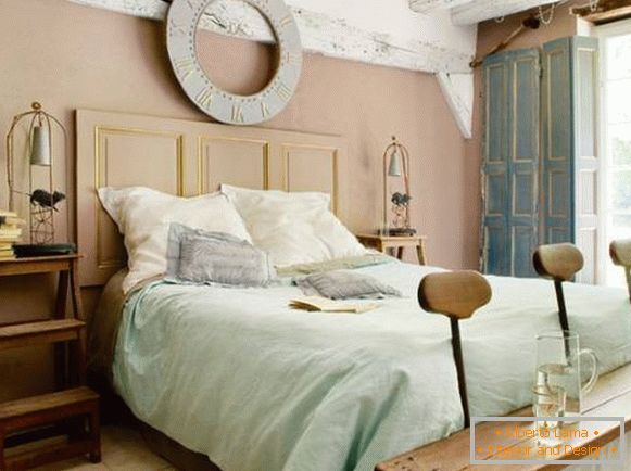 Малка спалня в стил Прованс - снимка на творчески интериор