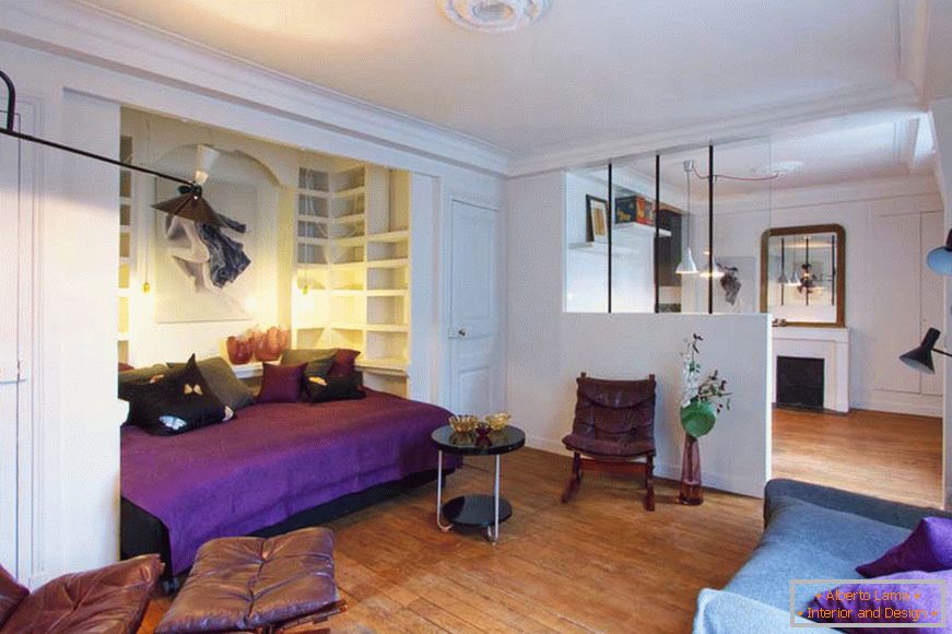 Интериор на малък студиен апартамент в Париж