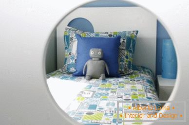 Легло в малка детска стая за момче