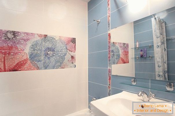 Цветен мотив в декорацията на банята