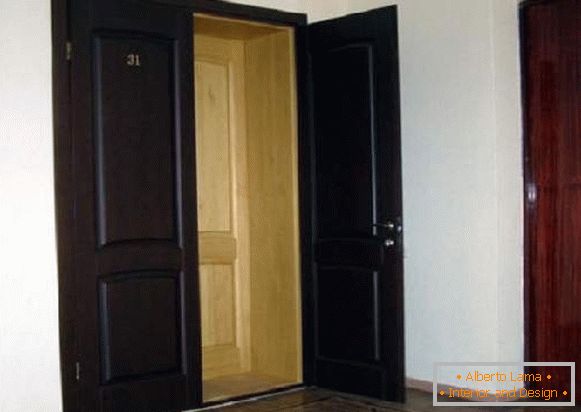 дървени входни врати за апартаменти, снимка 31