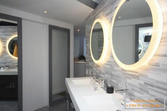 Кръгло огледало за баня със светлина
