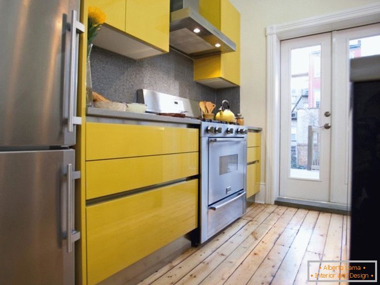 Нанасяне на жълт цвят в интериора на кухнята
