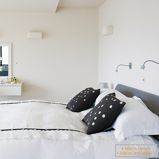 Монохромна спалня с минималистични стени