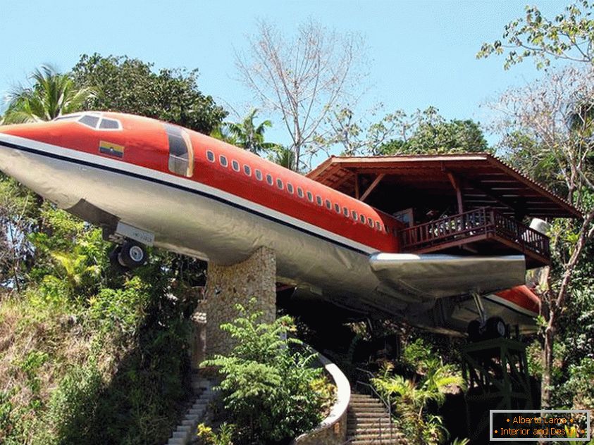 Plane Treehouse (Коста Рика)