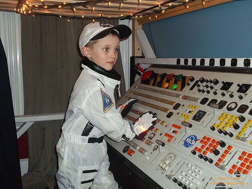Космически кораб в детската стая