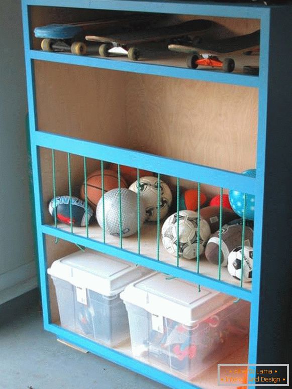 Съхранение на спортно оборудване в детската стая