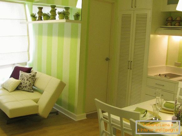 Интериор на малък апартамент в зелени тонове
