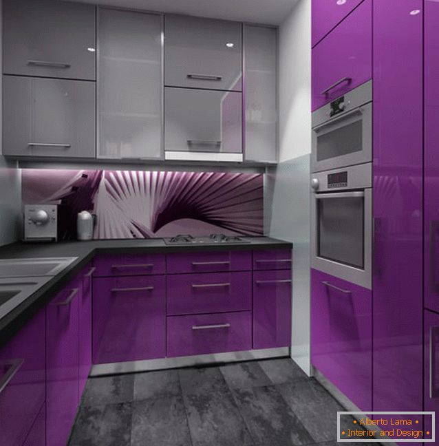 Изящен дизайн на малка лилава кухня