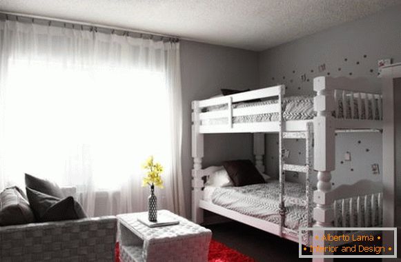 Елегантна спалня в бял цвят