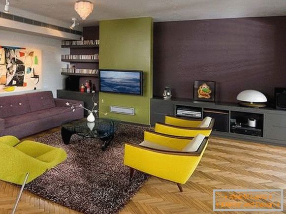 Дизайн на хола с жълти мебели