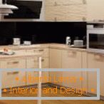 Кухненски мебели с лъскави фасади