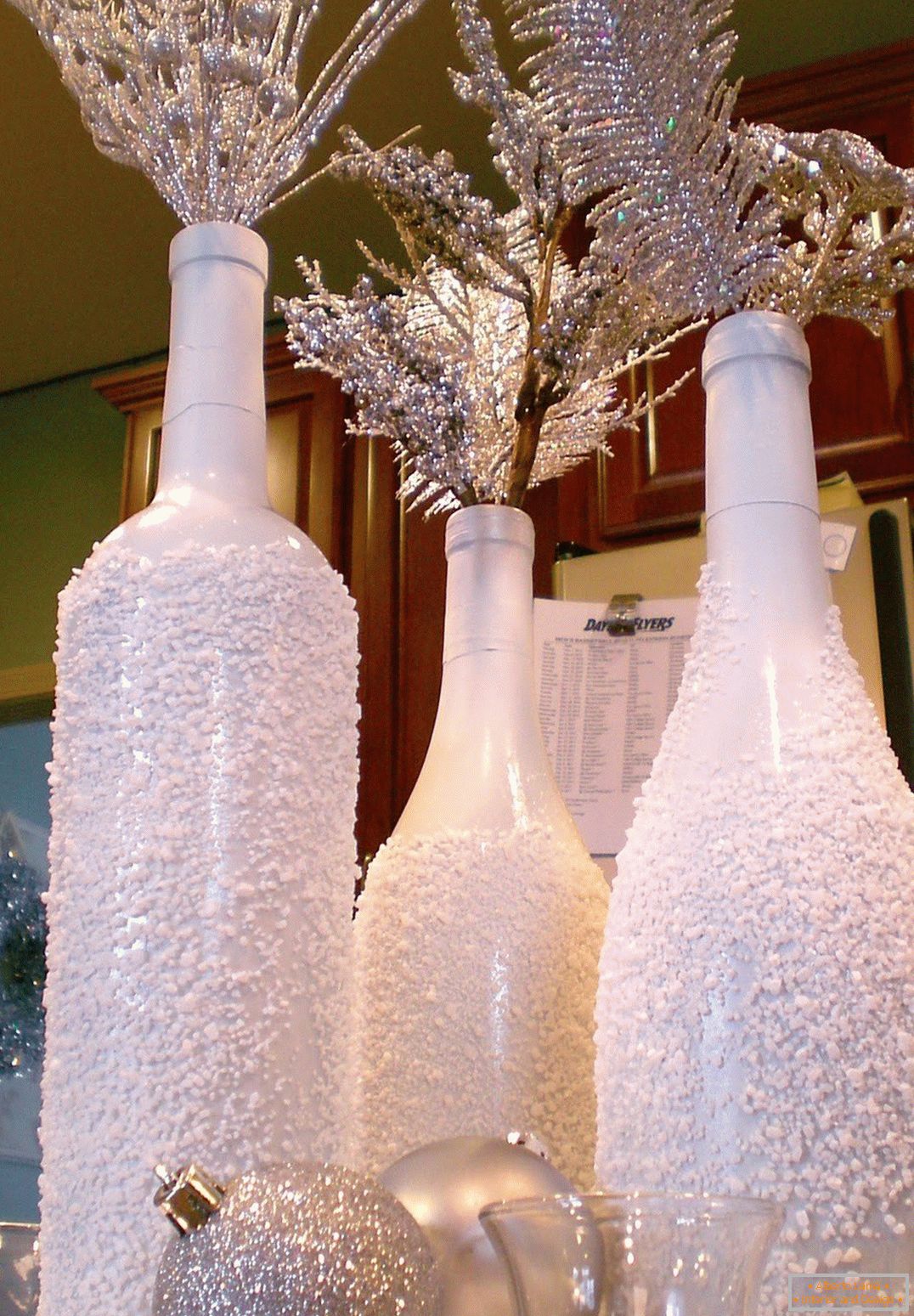 Коледна украса на бутилки