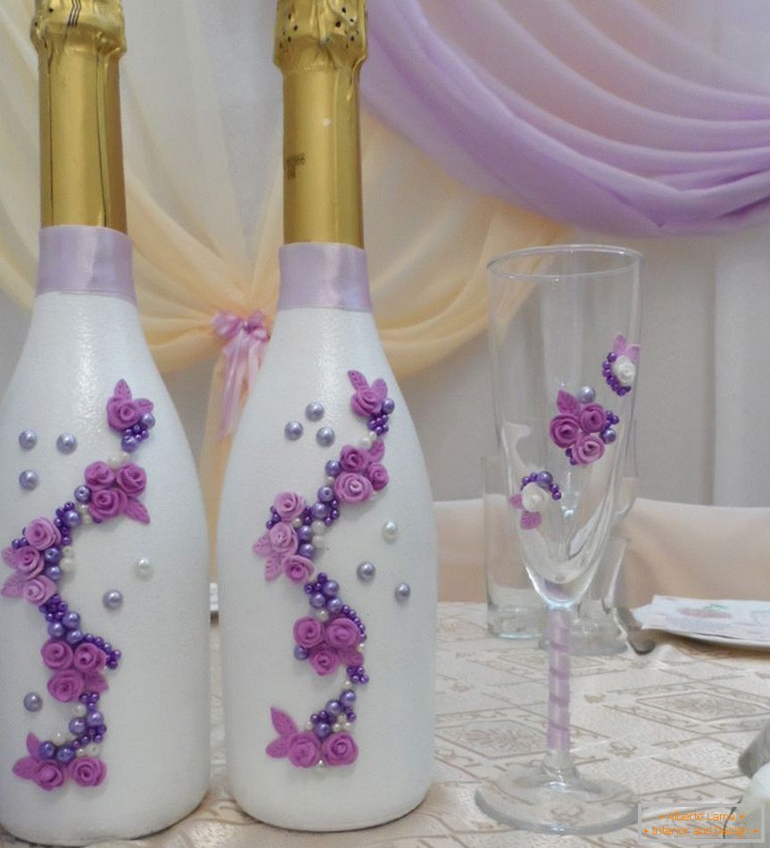 Цветя от полимерна глина на свадебных бутылках
