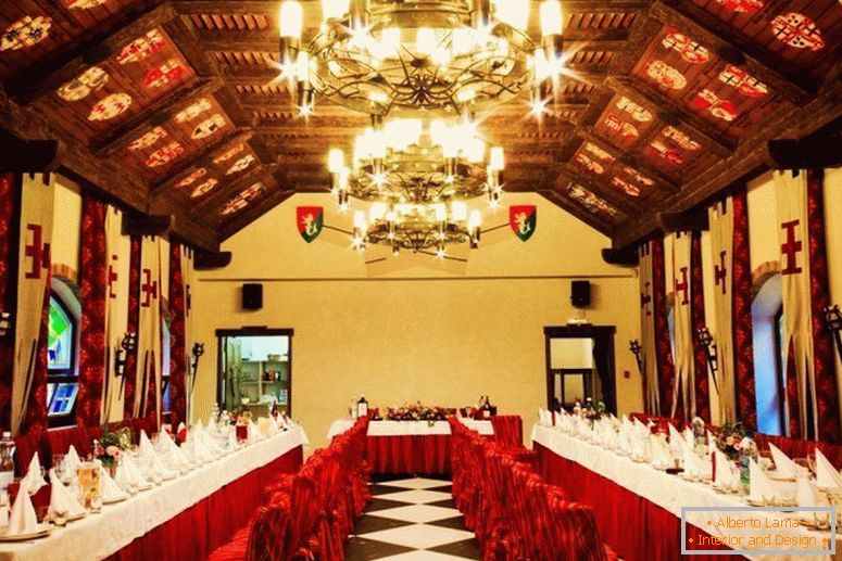 Сватбена зала в стила на Средновековието