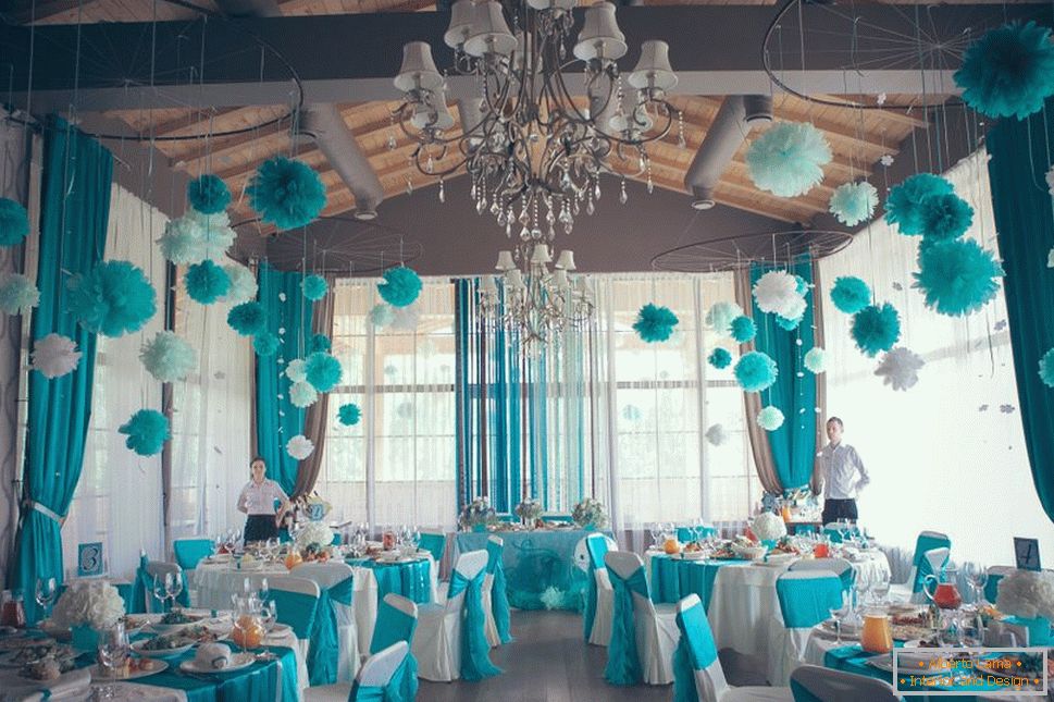 Сватбена зала в определен цвят