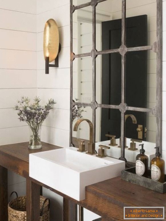 Как да украсите огледалото в банята с ръцете си рамка от прозореца