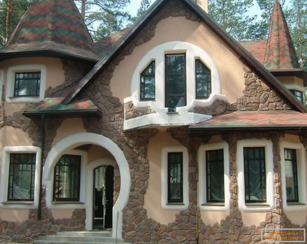 Декориране на фасадата на къщата с декоративен камък