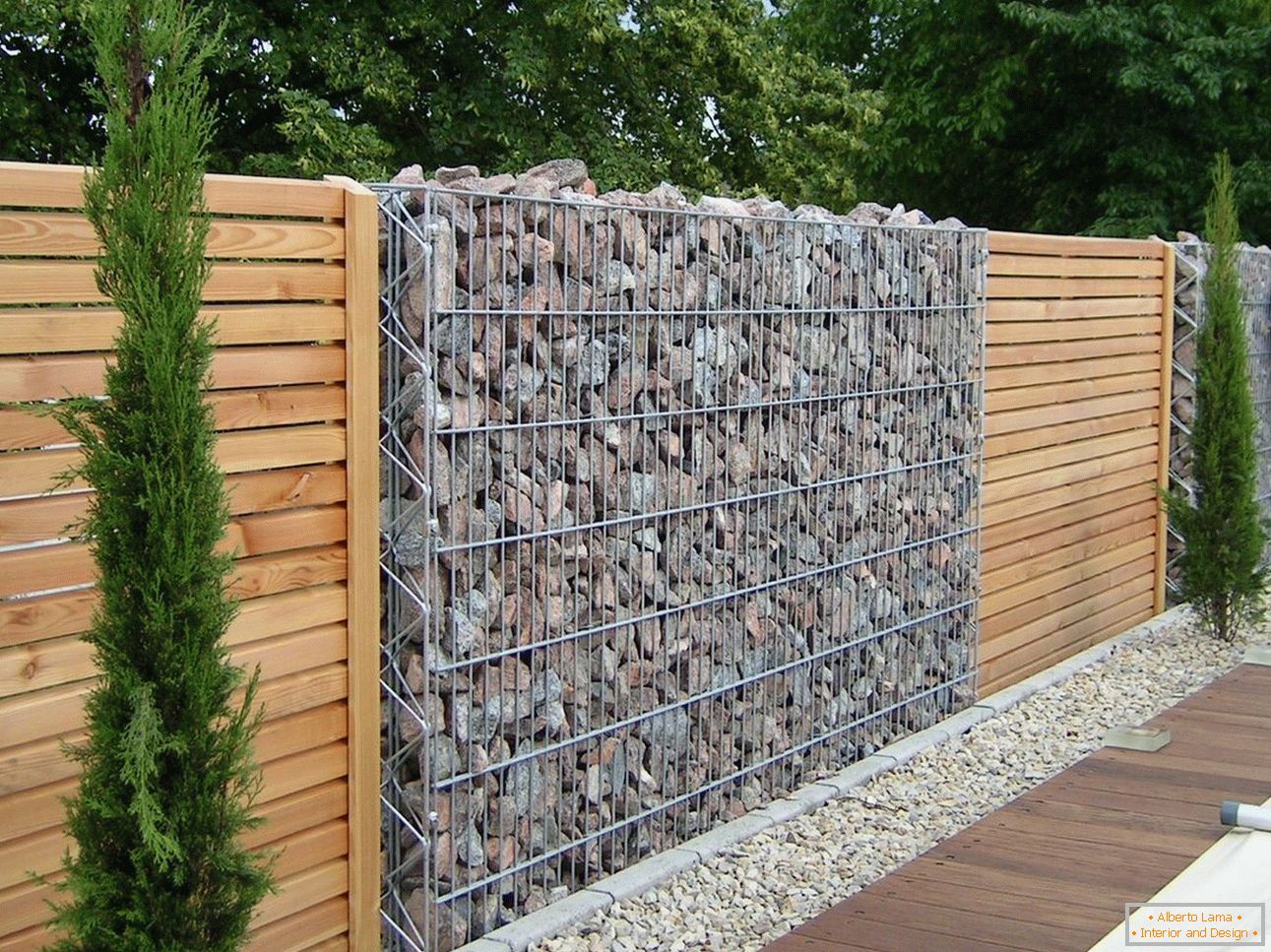 Каменна декоративна ограда