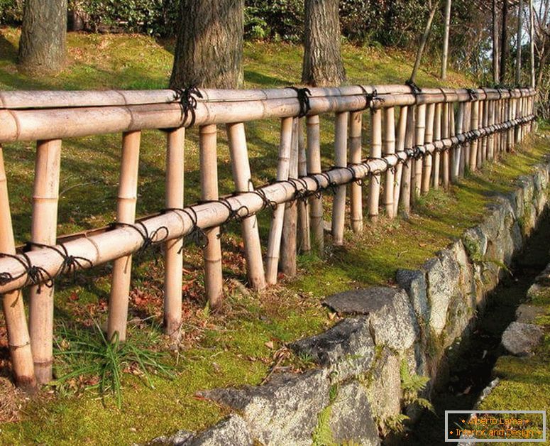 Красива ограда от бамбук
