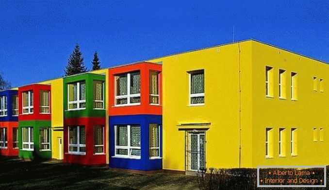 Цветово решение на фасадата на частна къща фото