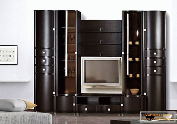 Цвят венге прави мебелите за дневната да са в центъра на дизайнерската концепция. 