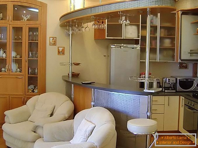 Кухненско студио с бар за закуска Снимка