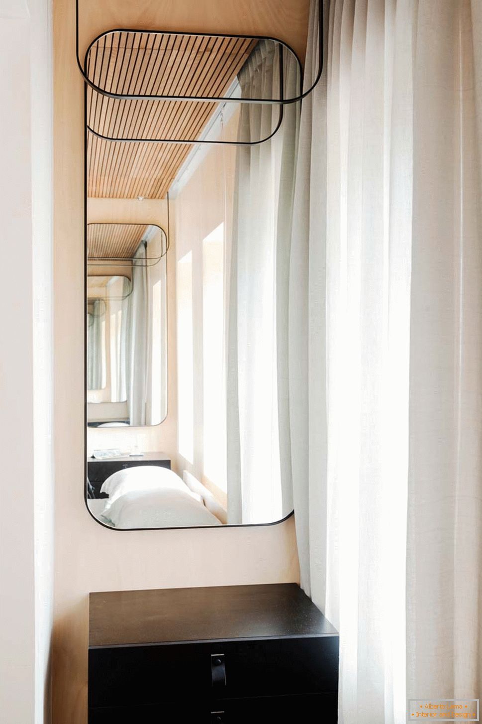 Интериорен дизайн на малък апартамент в Сидни - зеркало