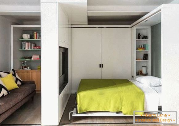 Мебелен трансформатор и преградни стени в интериора на едностаен апартамент