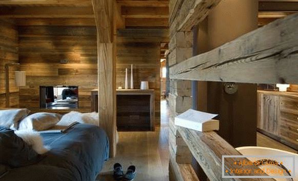 Интериорен дизайн на селска къща в стил хижа - спалня и баня