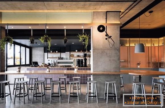 Интериор кафе-бар Блаууд Кухня в модерен тавански стил