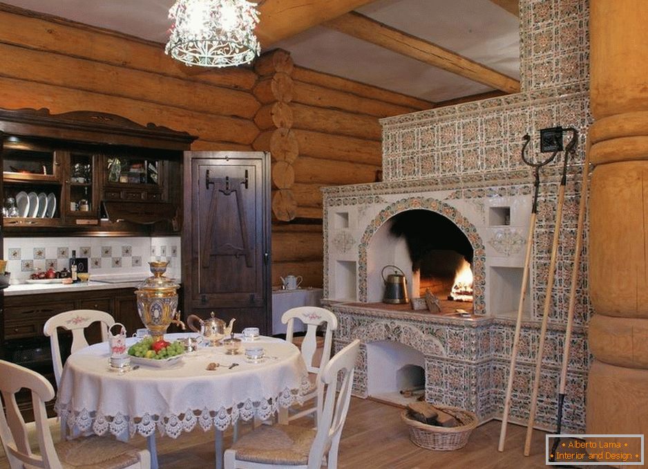 Руска печка в кухнята на частна къща