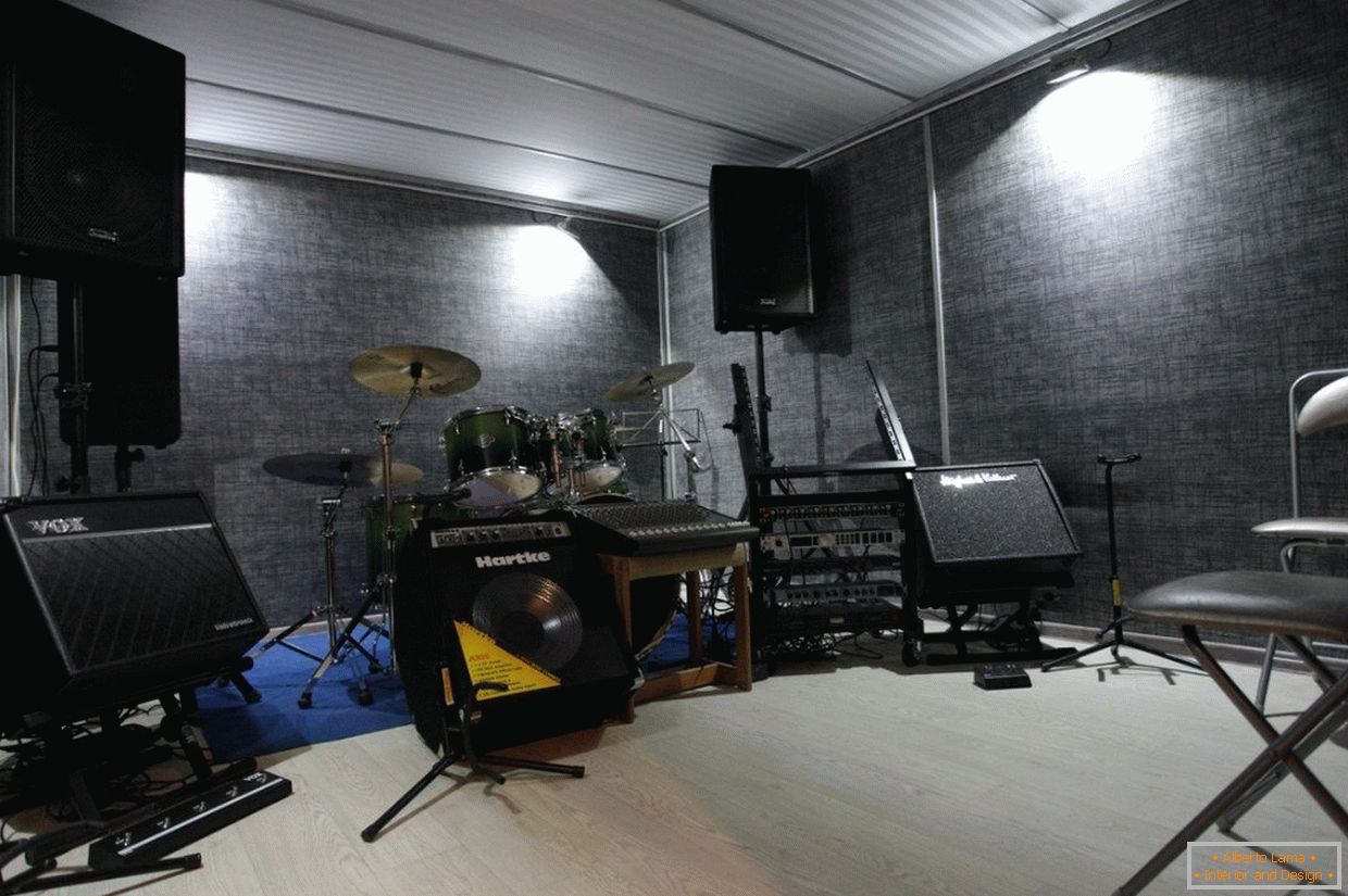 Музикално студио