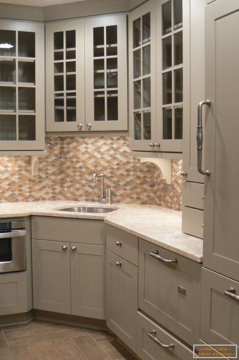 съвременен-сиво-кухня-складови шкафове-плюс-прекрасен-ъглова мивка-дизайн-с-с мозайка ПЛОТ-плочки