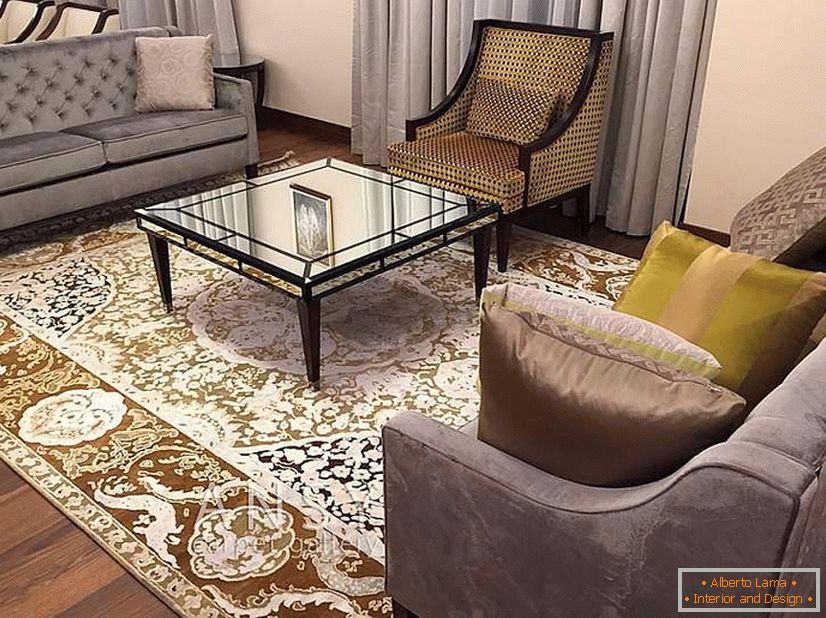 Дизайнерски килим в хола