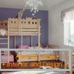 Детска стая с дървена двойна спалня
