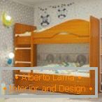 Интериор на детска стая с дървено легло