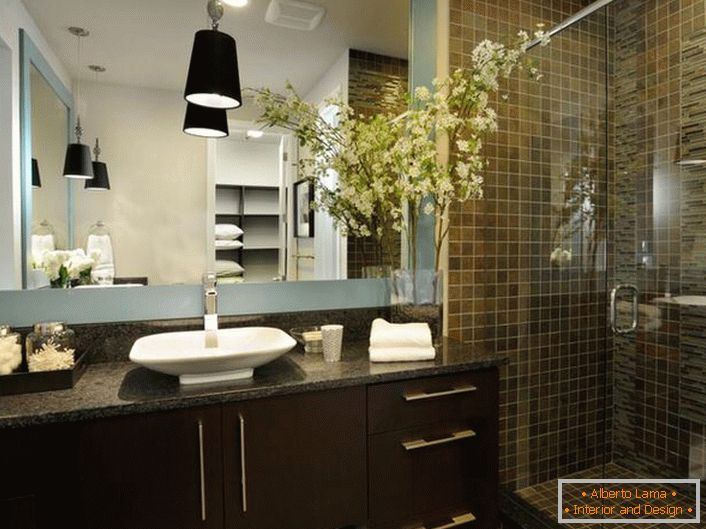 Мебели Wenge за банята в стила на Арт Нуво.