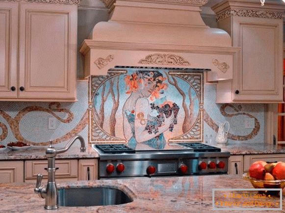 Кухненска престилка под формата на красива мозайка