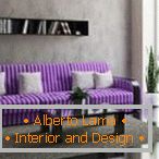 Пенлив пурпурен диван