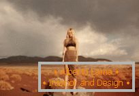 Снимки в пустинята с модел Хана Къркели
