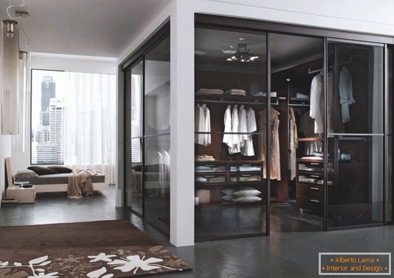 Гардероб 2 кв. м. m. - снимка на интересни дизайнерски