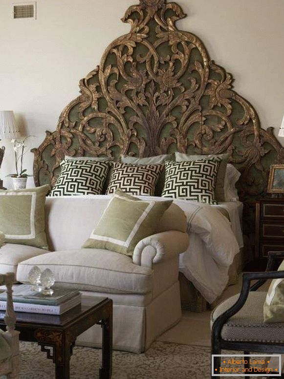 Модерен индийски стил във вътрешността на спалнята