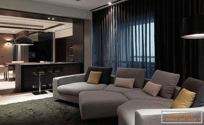 Таванът и стените на стаята са високотехнологични монохромни, мебелите са задължително под основния цвят на стаята.