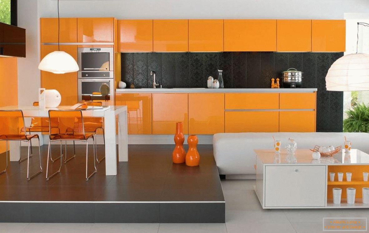 Черно в оранжева кухня