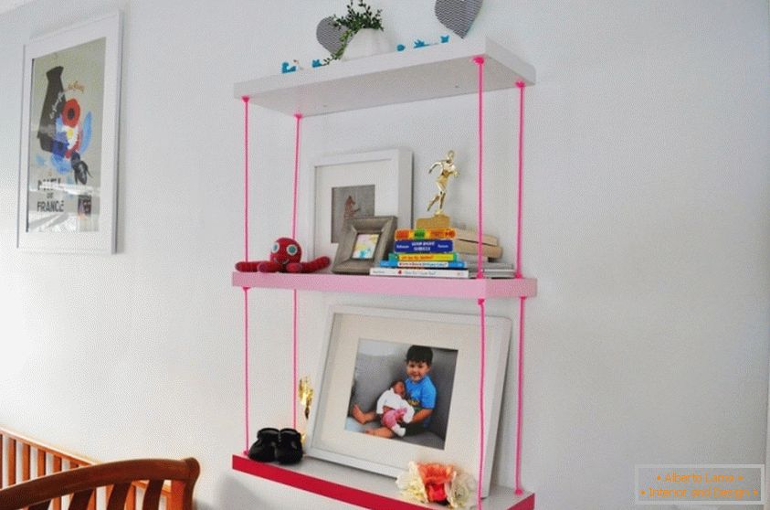 Рафт за детска стая с розови въжета