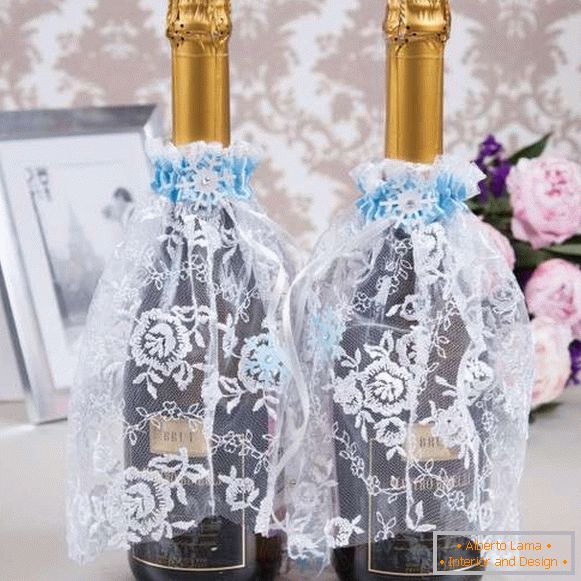 Как да украсим сватбена бутилка шампанско - идеи със собствените си ръце