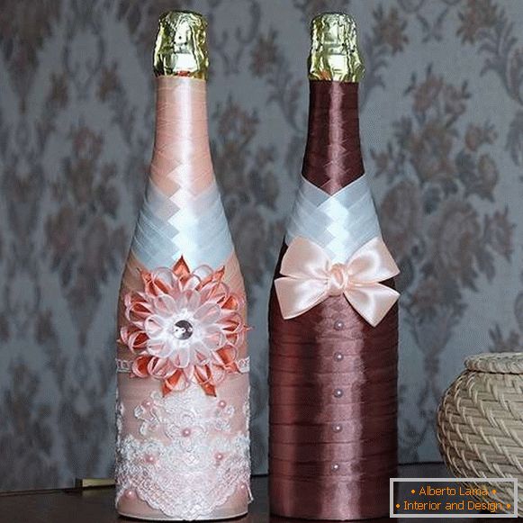 Как да украсите бутилка шампанско със собствените си ръце за 8-те ленти