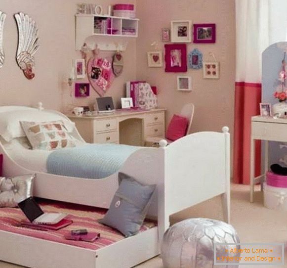 Модерна детска стая в розово