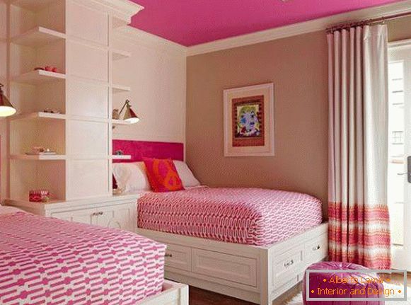 Розов дизайн спалня за две момичета